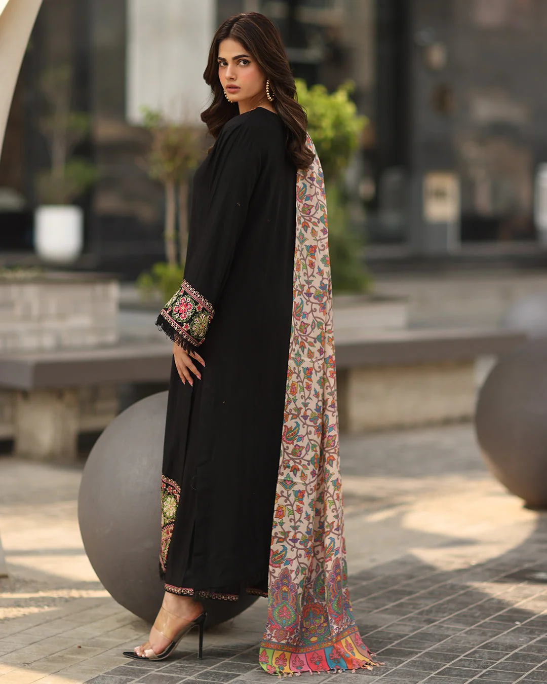 Asim Jofa 3piece Dhanak Embroidered shirt with Karandi Shawll WC1239 - Image 3