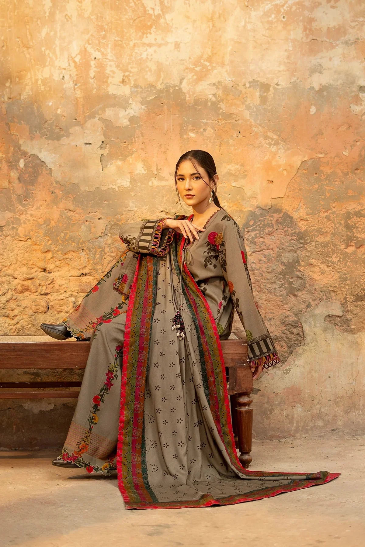 Printed Unstitched Charizma Winter 3 Piece Karandi Dress WC1249 - Image 4