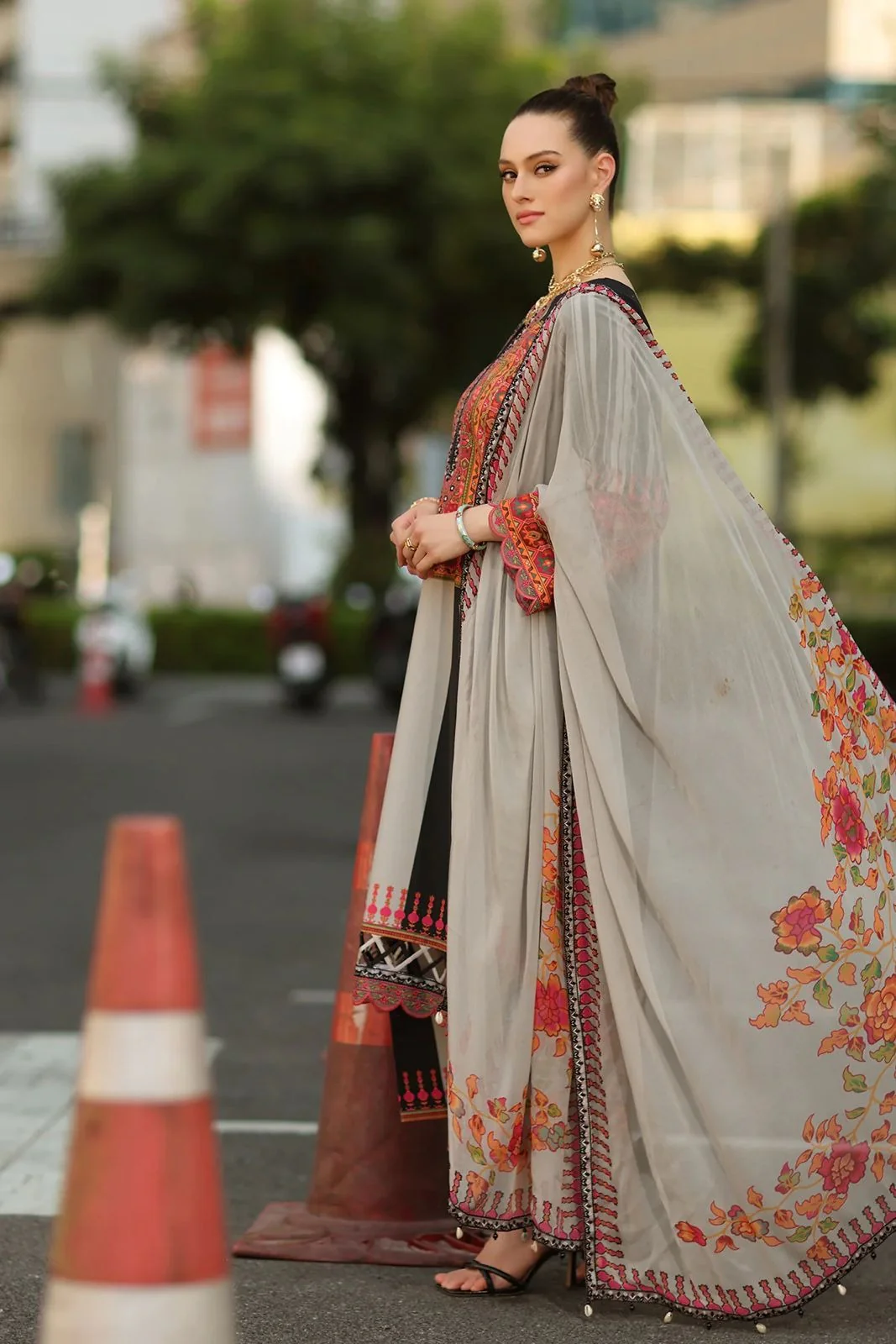 Charizma Lawn Printed 3 Piece Dress with Munar Dupata WC1283 - Image 4