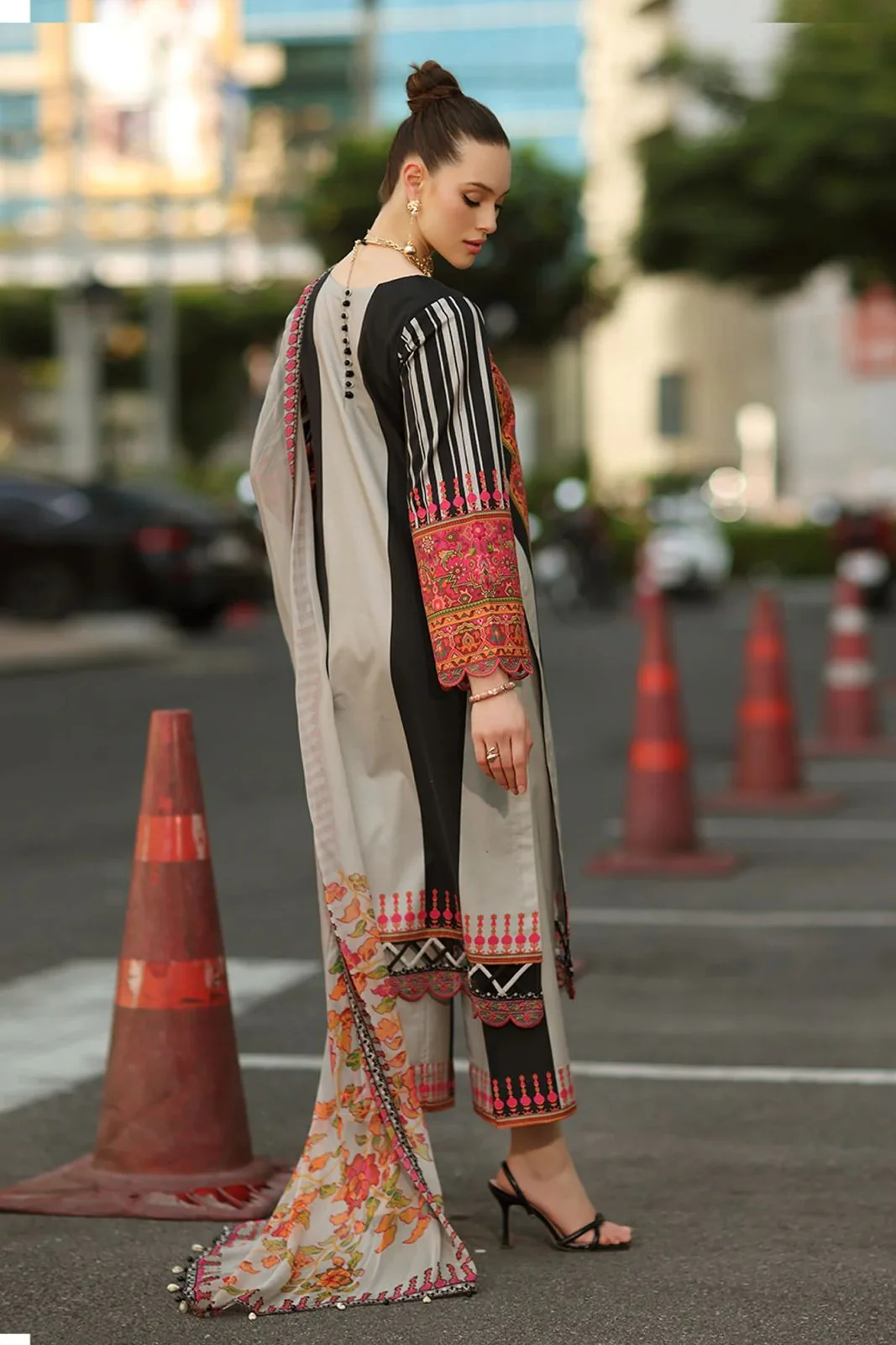 Charizma Lawn Printed 3 Piece Dress with Munar Dupata WC1283 - Image 5