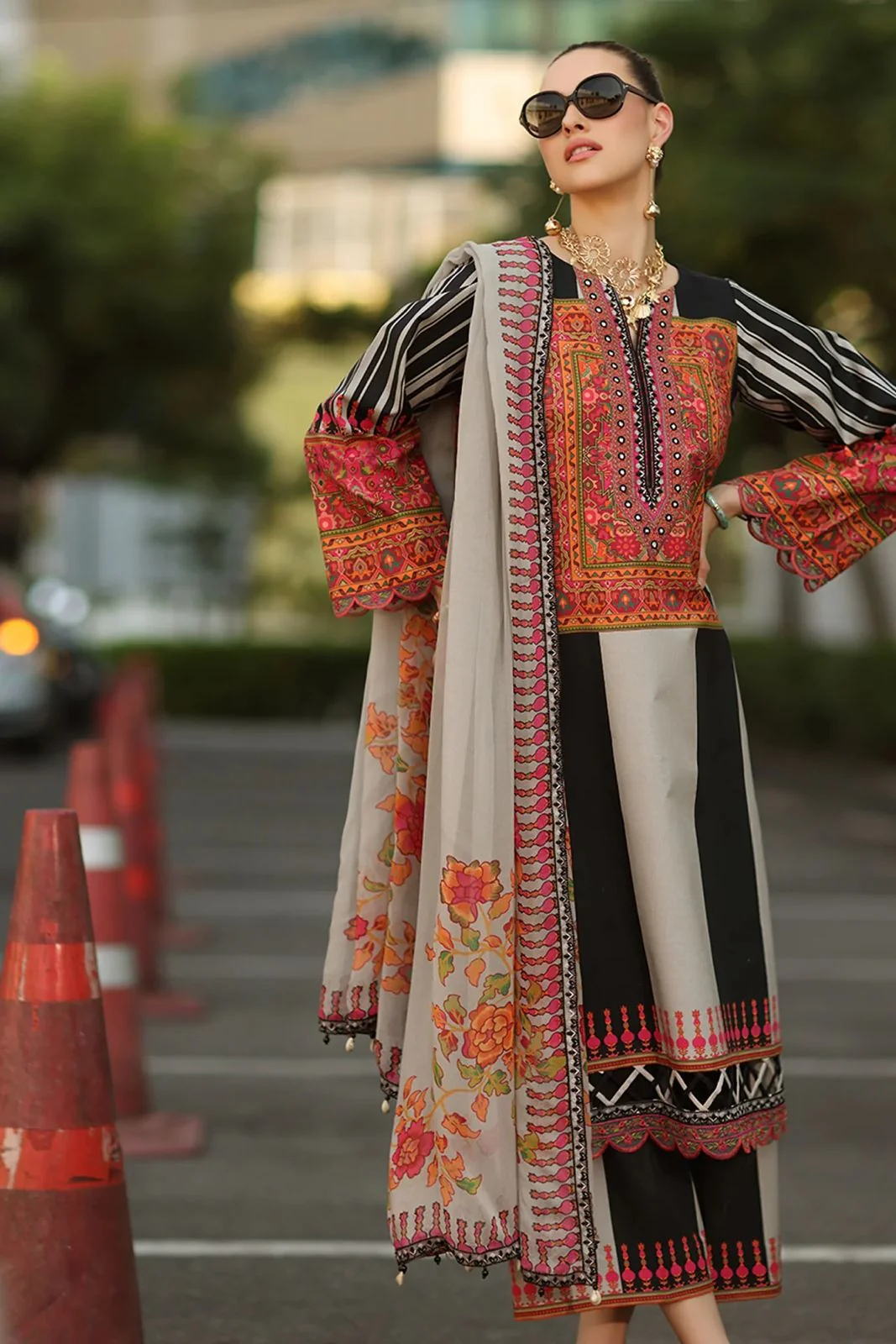 Charizma Lawn Printed 3 Piece Dress with Munar Dupata WC1283 - Image 6