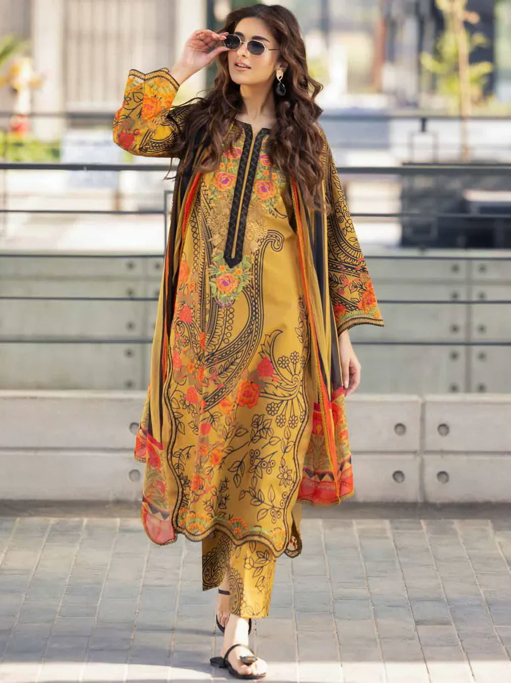 Charizma Printed Lawn 3 Piece Suit with Munar Dupatta WC1232 - Image 2