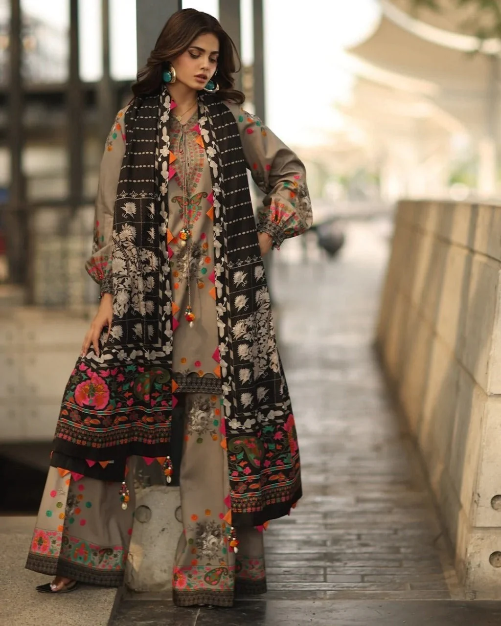 Winter 3 Piece Karandi Digital Print Dress WC1233 - Image 3