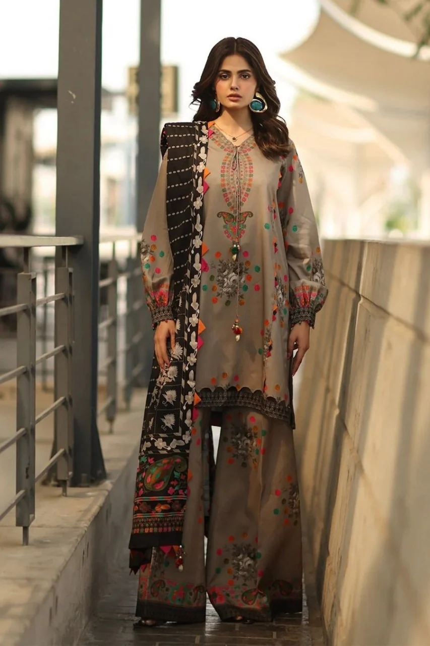 Winter 3 Piece Karandi Digital Print Dress WC1233 - Image 2