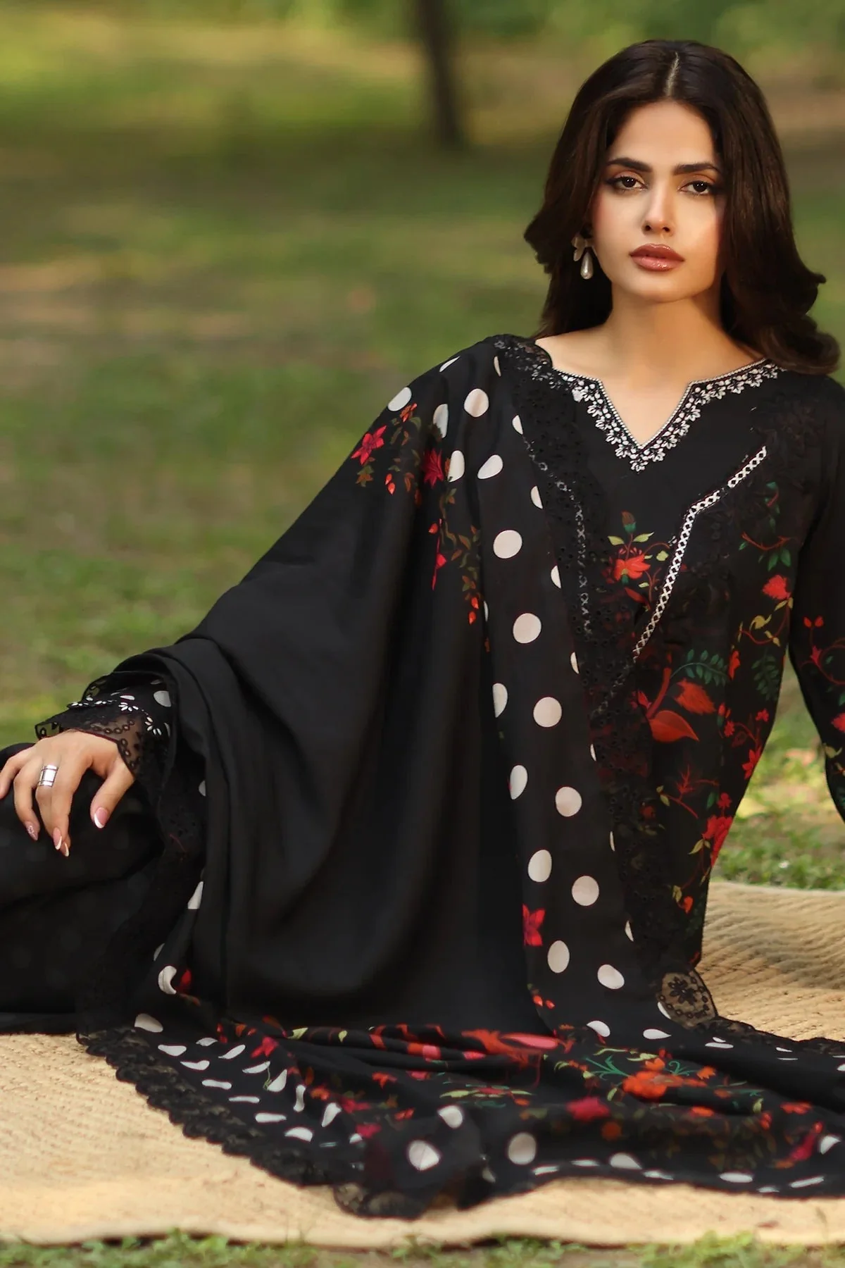 Printed Unstitched Charizma Winter 3 Piece Karandi Dress WC1253 - Image 5