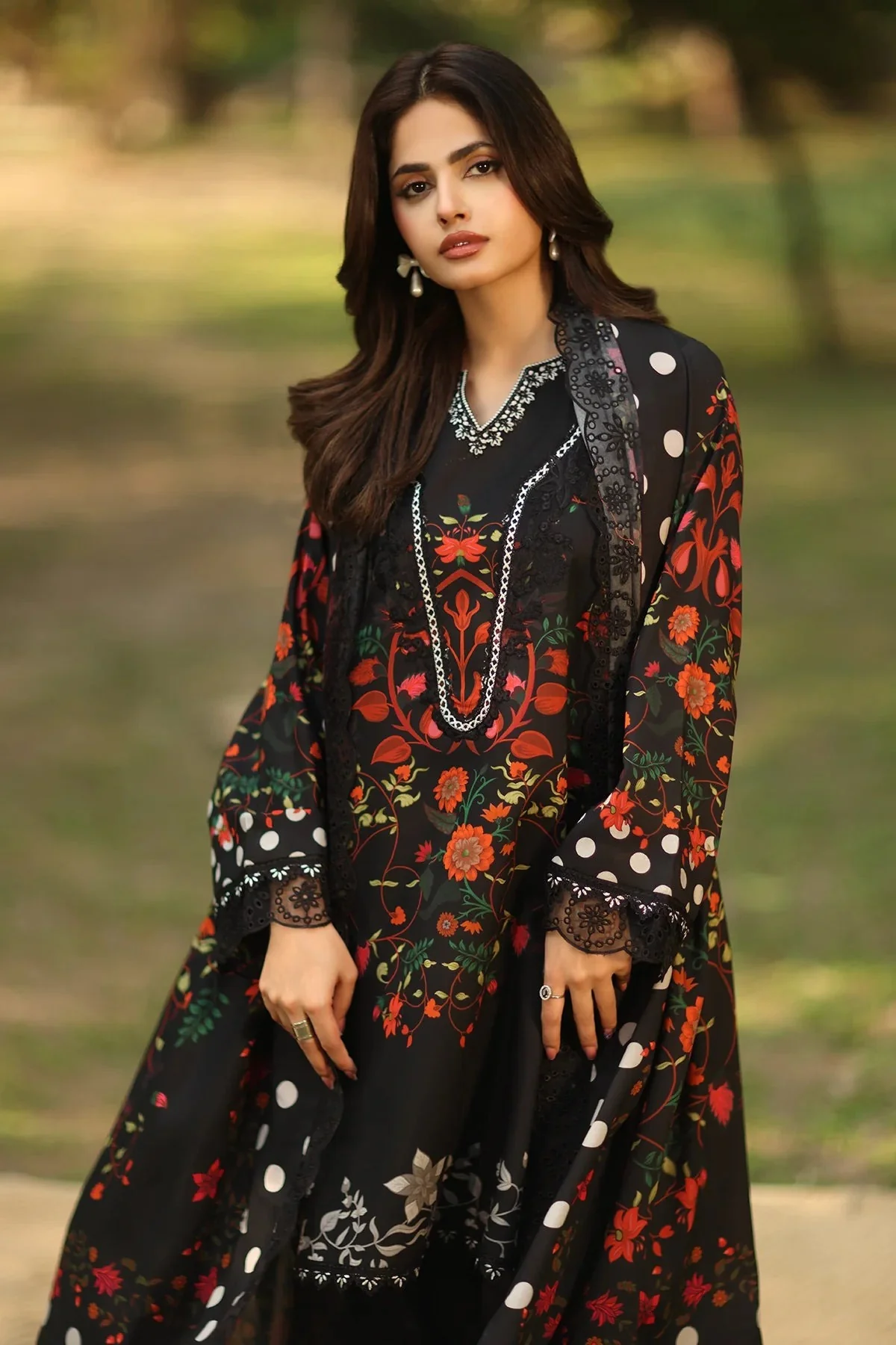 Printed Unstitched Charizma Winter 3 Piece Karandi Dress WC1253 - Image 4