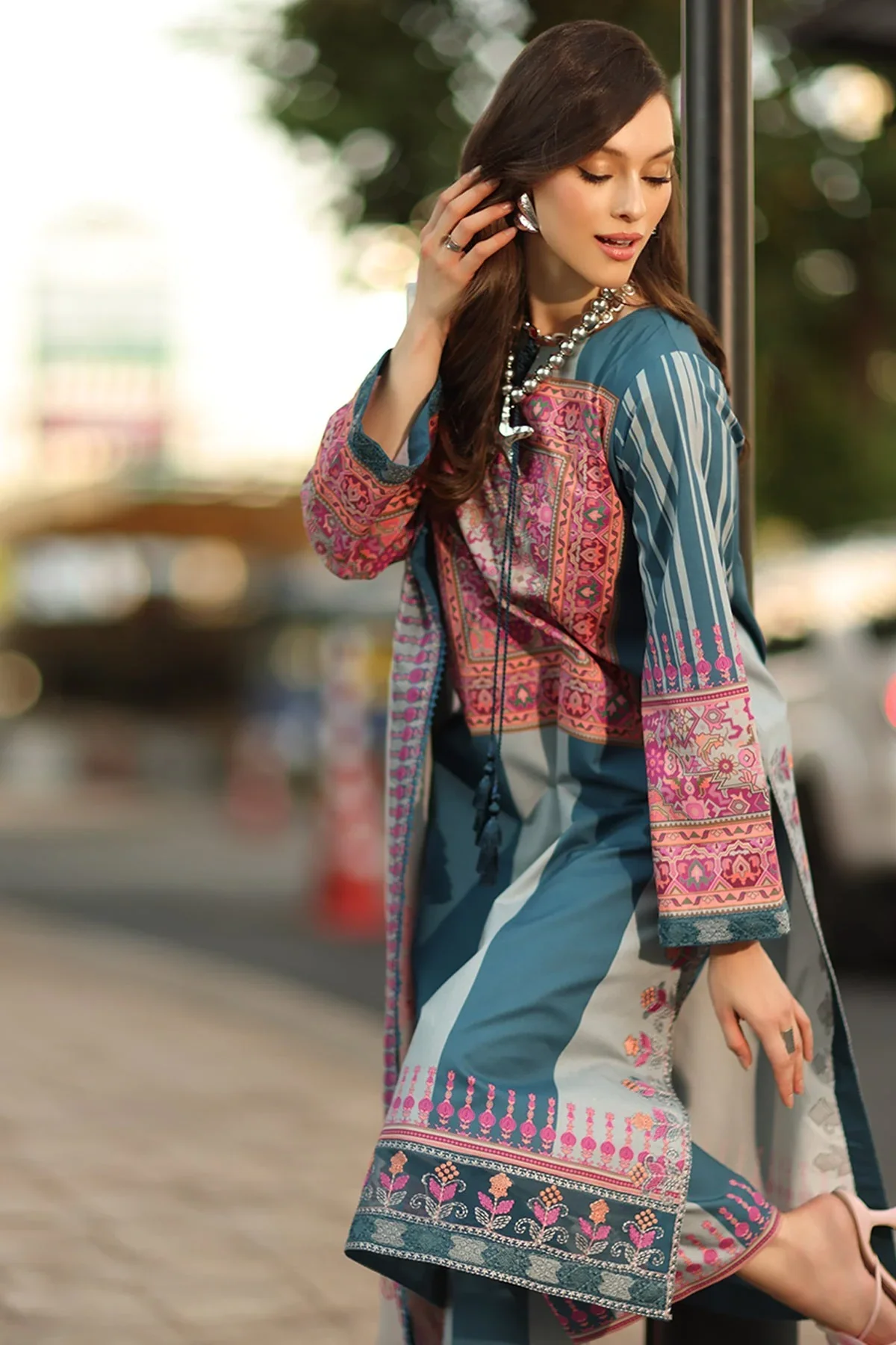Charizma Printed Lawn 3 Piece Suit with Munar Dupatta WC1314 - Image 4
