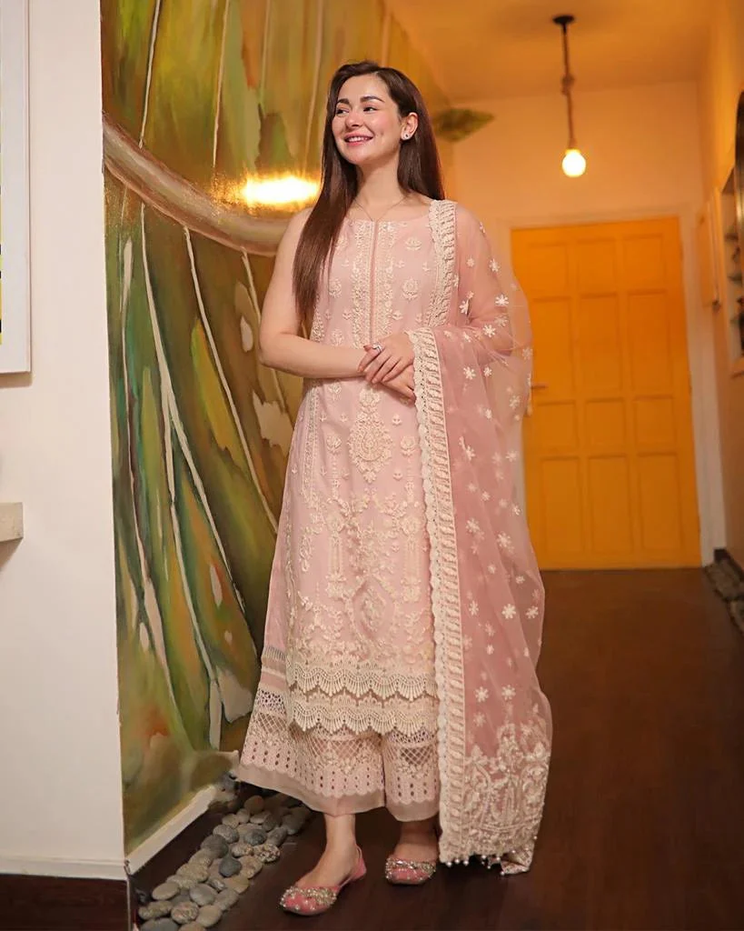 Faiza Saqlain 3 Piece Embroidered Lawn Dress with Organza dupata WC979 - Image 4