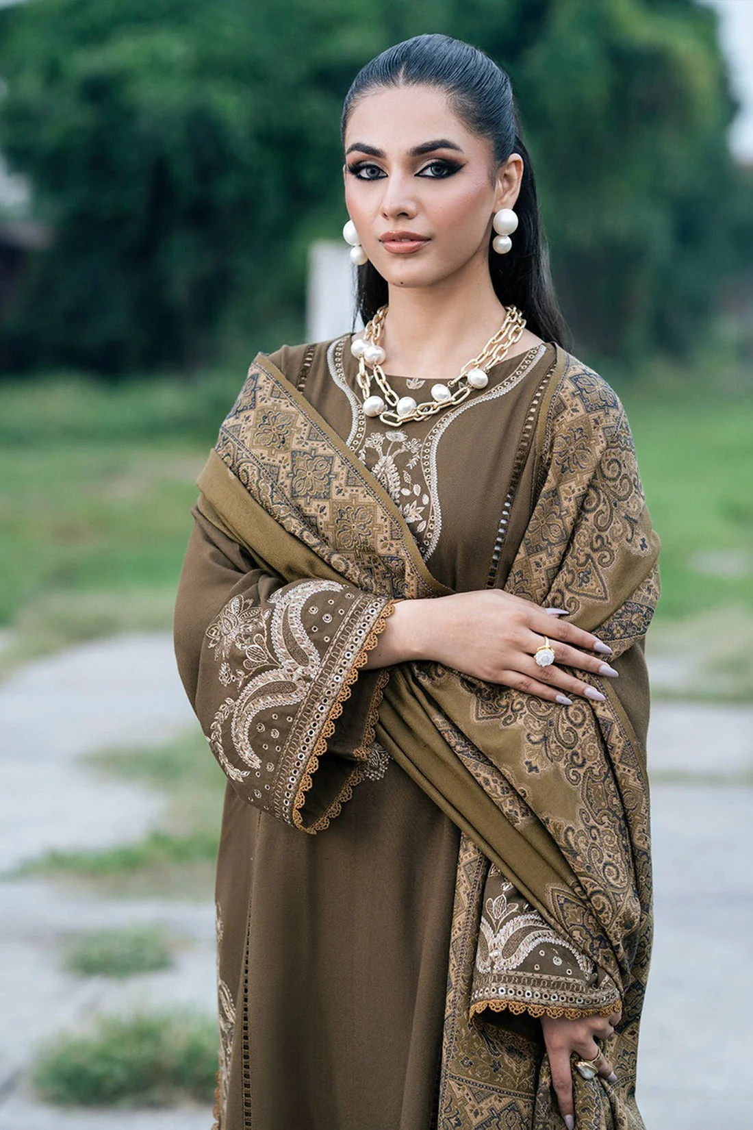 Jazmin Winter 3 Piece Dhanak Embroidered Suit with Printed Shawll WC1116 - Image 3