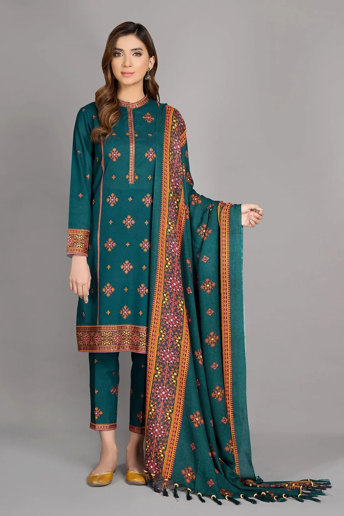 Kayseria Unstitched Winter Linen Embroidered Suit 3 Piece WC527 - Image 2