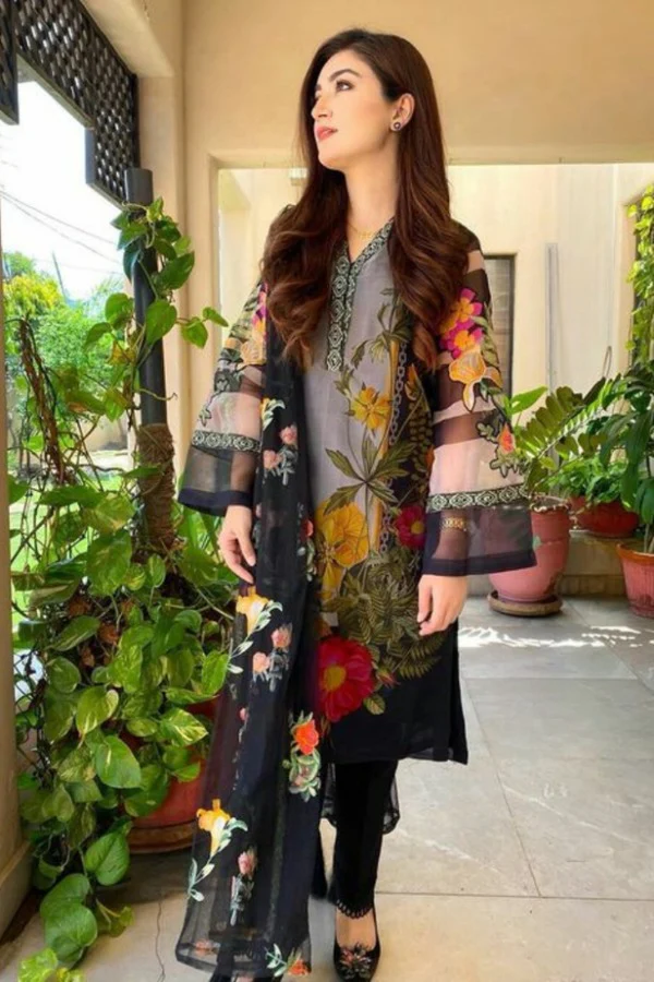 Limelight 3 Piece Printed Lawn dress with Munar Dupata WC113 - Image 2