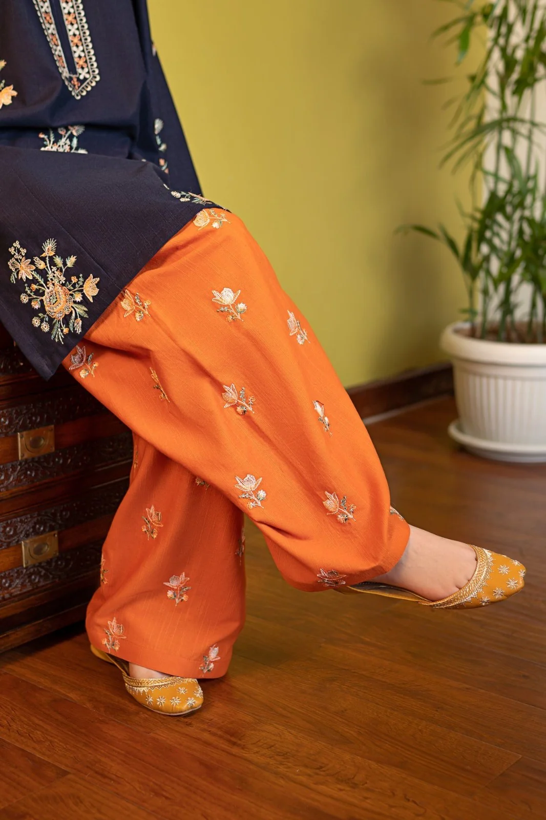 Maria B 2 Piece Luxury Lawn Embroidered dress with Emb Trouser WC1297 - Image 2