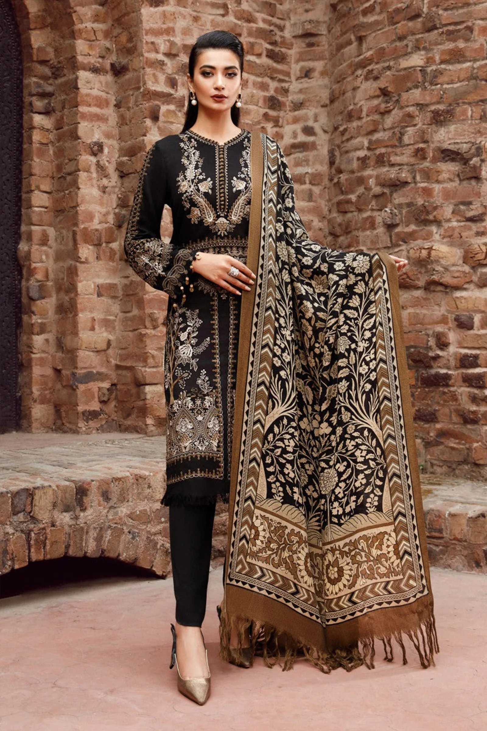 Maria B Winter 3 Piece Dhanak Embroidered Dress with Printed Shawll WC877 - Image 2