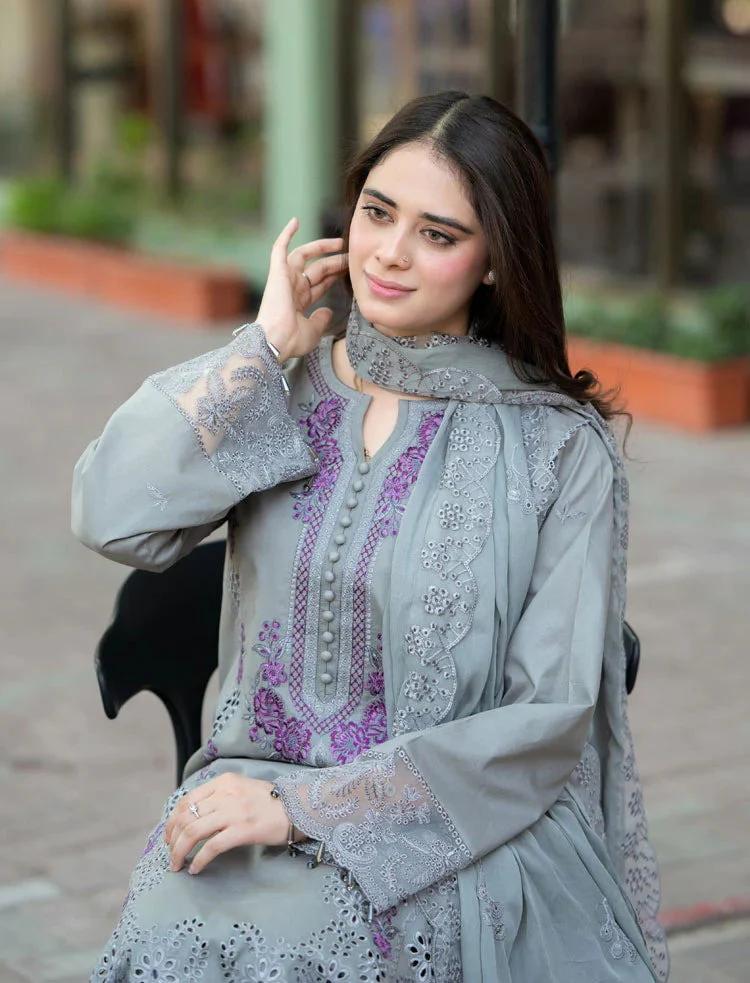 Mushq 3 Piece Lawn ChickenKari Embroidered Dress WC1047 - Image 4
