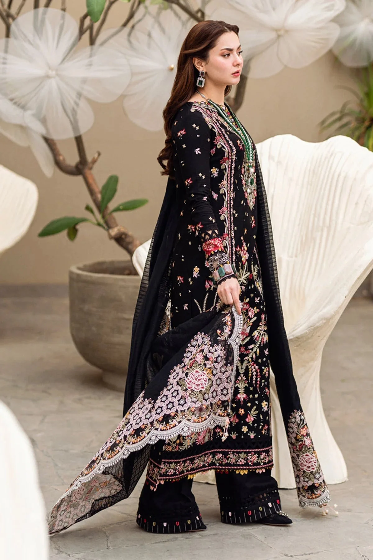 Qalamkar 3 Piece Lawn Embroidered Shirt with Embroidered Slub Net Dupatta WC1033 - Image 4