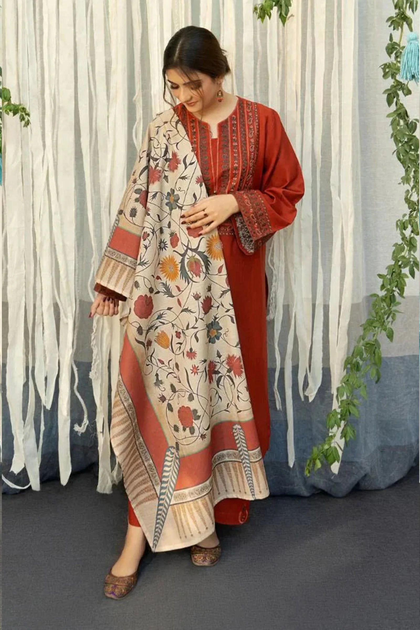Sana Safinaz Winter 3 Piece Dhannak Embroidered dress with Printed Shawll WC914 - Image 2