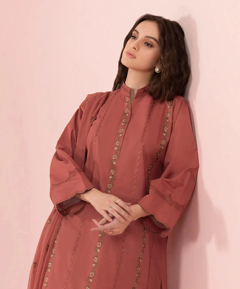 Sapphire Embroidered Lawn Dress Chiffon Embroidered Dupatta 3PC WC731 - Image 3