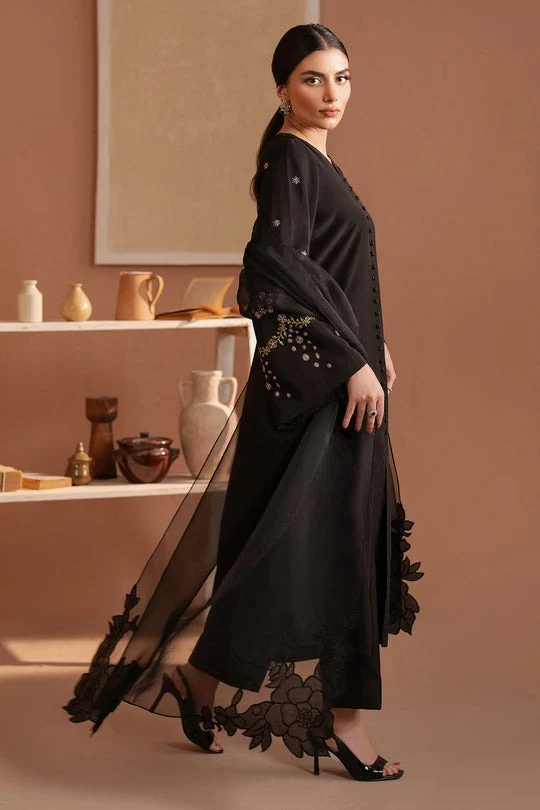 Sapphire Lawn 3 Piece Embroidered Dress Organza Embroidered Dupata WC2009 - Image 3