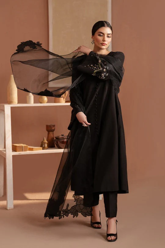Sapphire Lawn 3 Piece Embroidered Dress Organza Embroidered Dupata WC2009 - Image 4