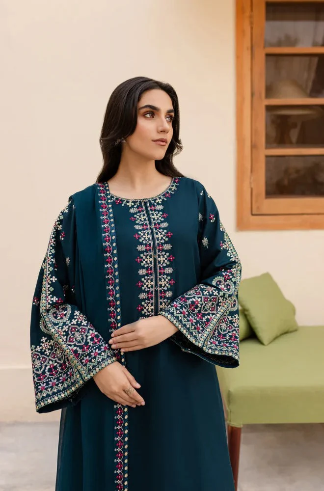 Sapphire Lawn Embroidered Dress with Chiffon Duppata 3 Piece WC111 - Image 3