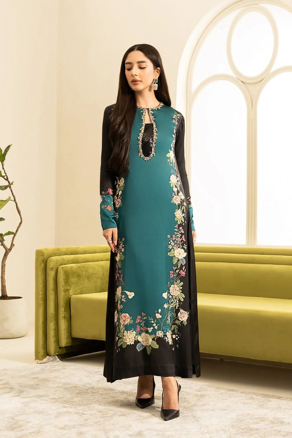 Sapphire Shimoz Silk with Printed Pashmina Shawll 3 Piece WC828 - Image 4