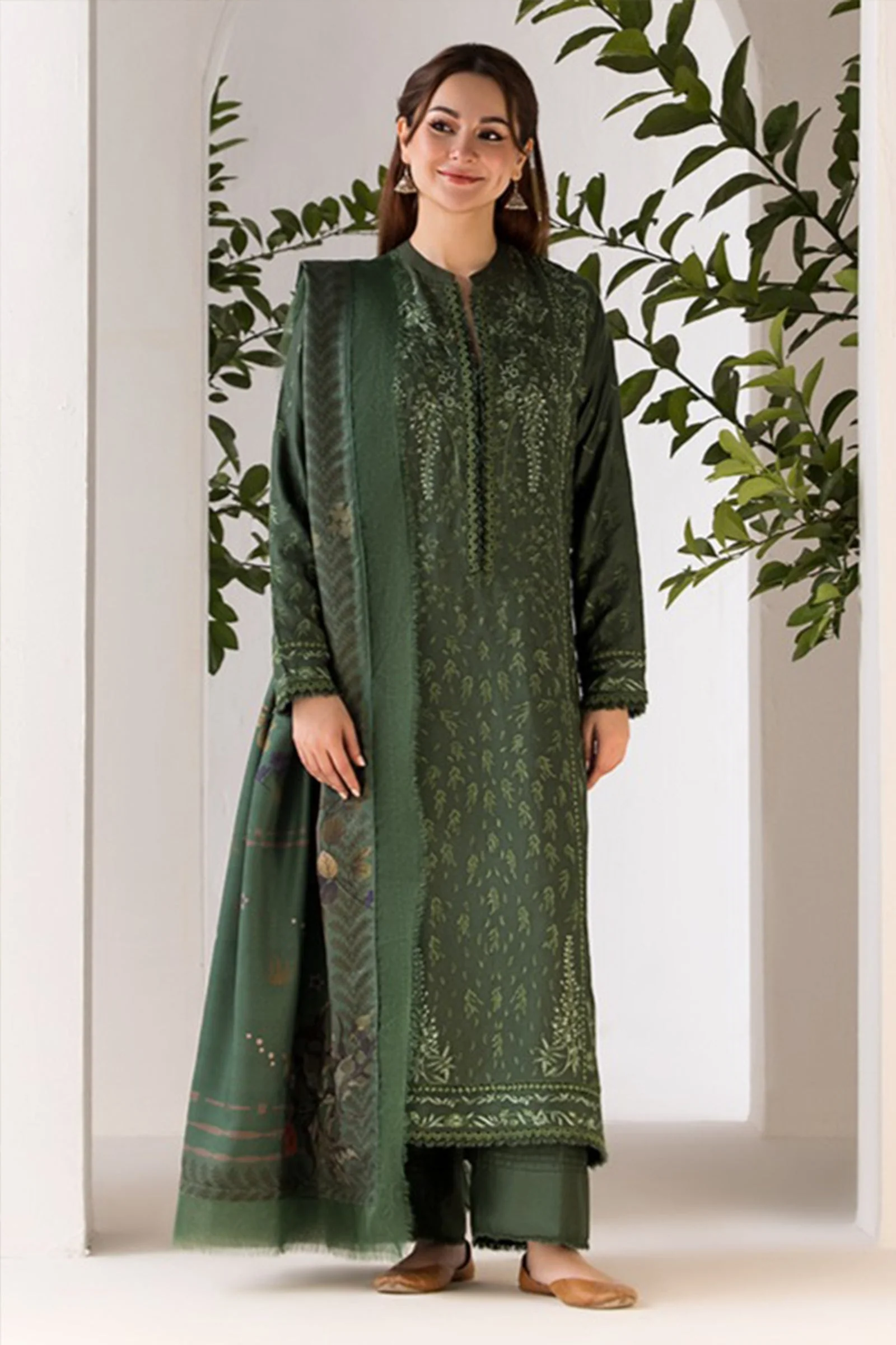 Sobia Nazir Winter 3 Piece Dhanak Embroidered Shirt With Wool Printed Shawll WC1122 - Image 2