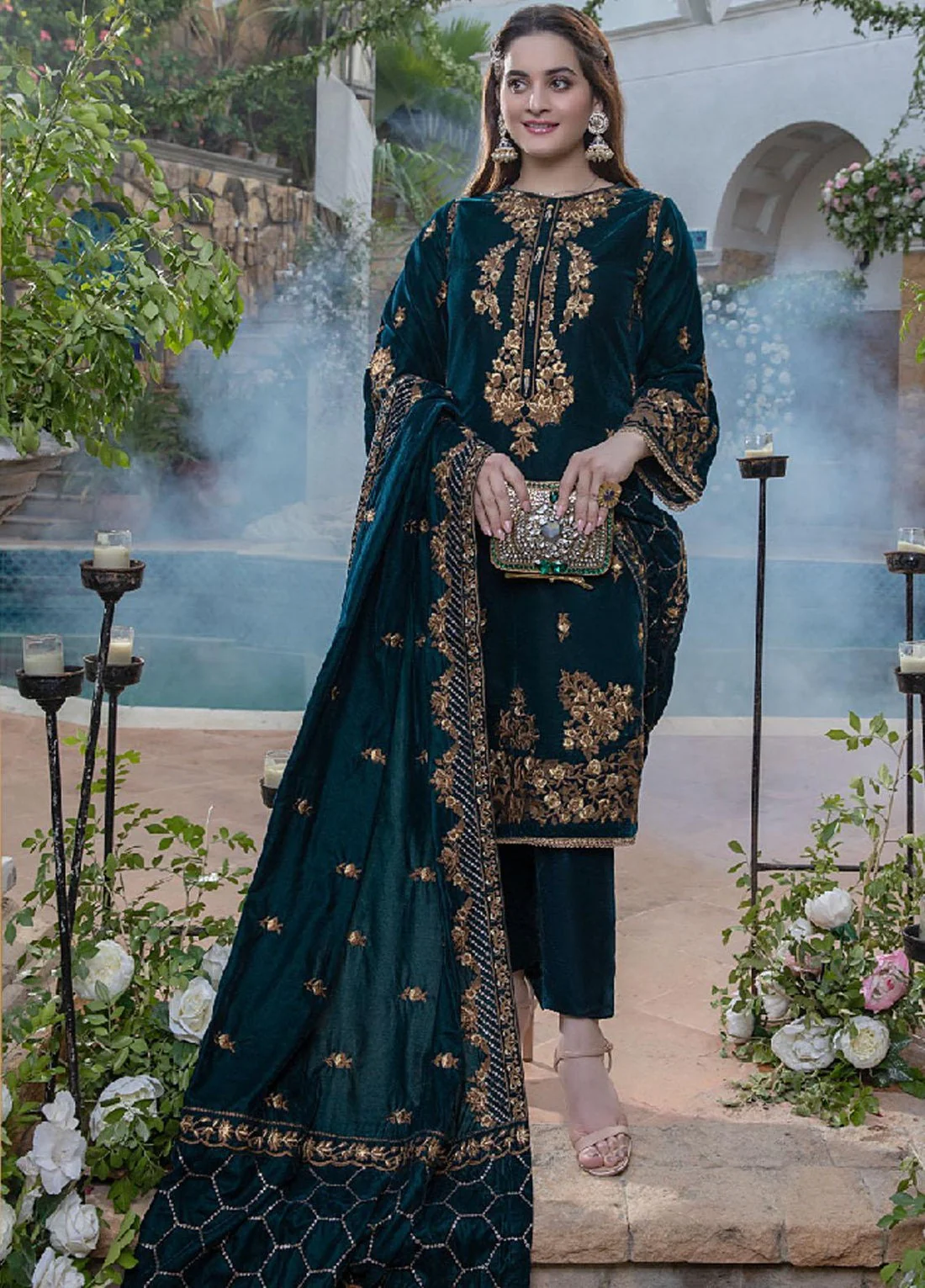 Velvet Embroidered 3 Piece With Velvet Shawll WC402 - Image 2