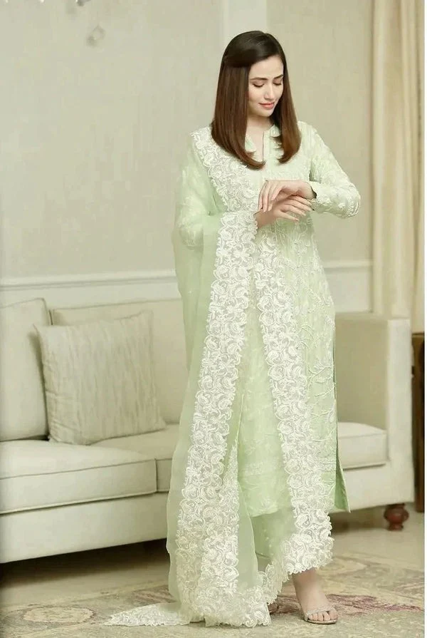 Embroidered Lawn Dress With Organza Embroidered Dupatta Pista 3PC WC001 - Image 4