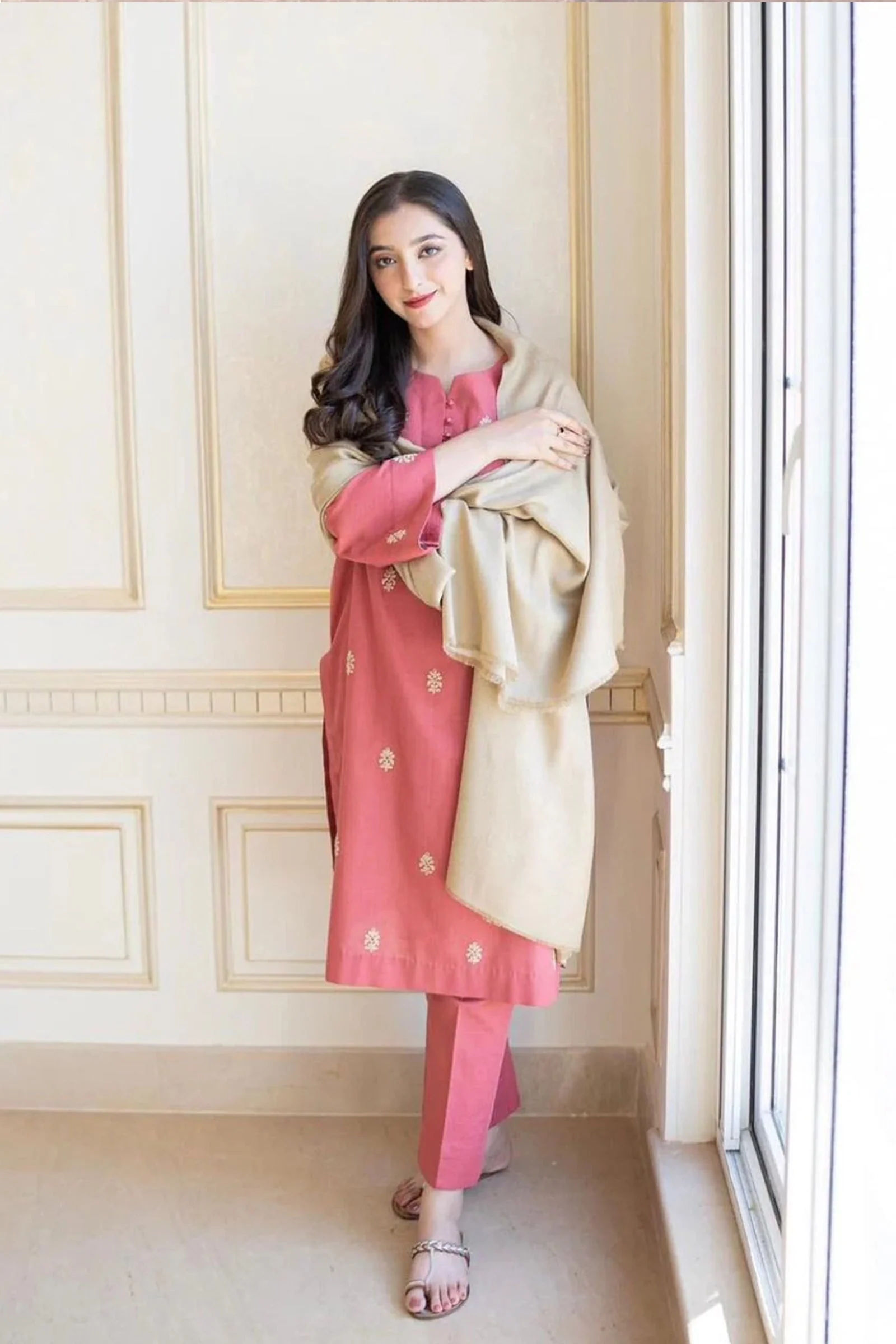 WC611-Winter 3 Piece Dhanak suit with Dhanak Shawll - Image 2