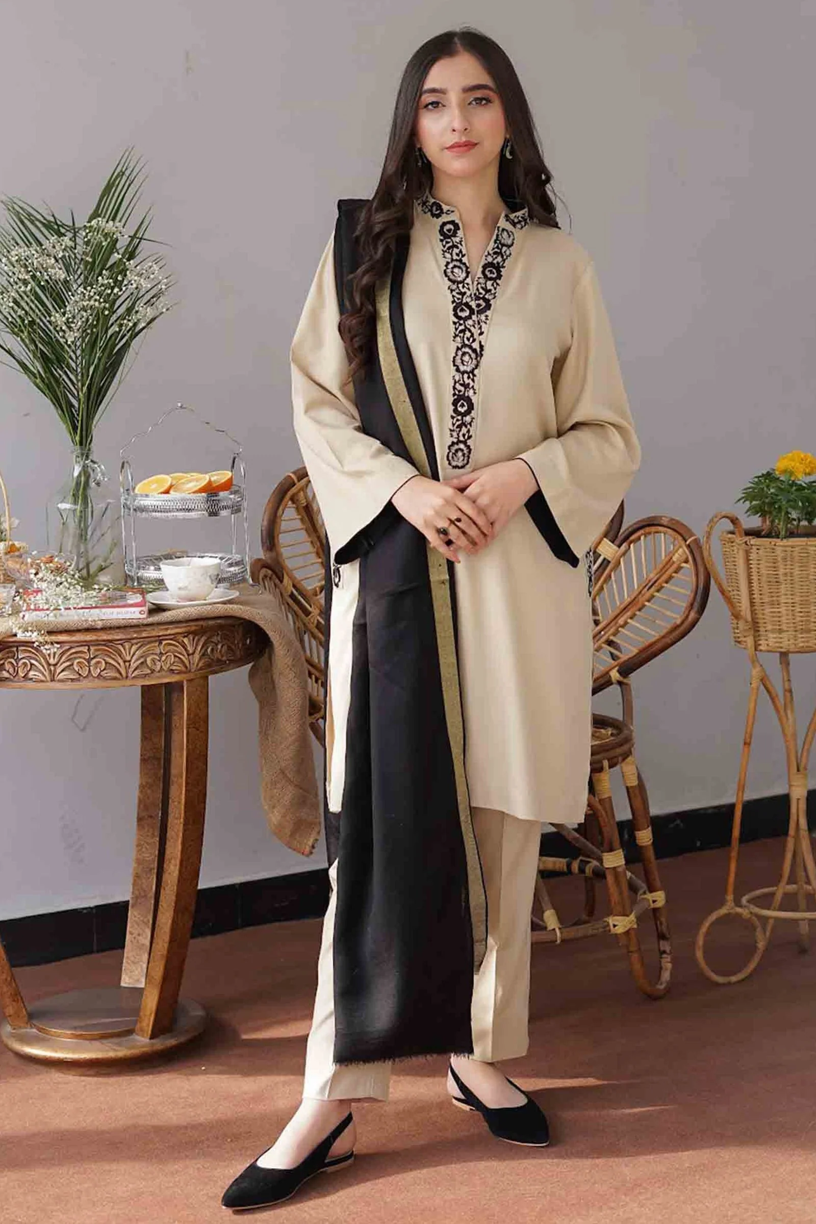 Winter 3 Piece Dhanak suit with Plain Dhanak Shawll WC407 - Image 2