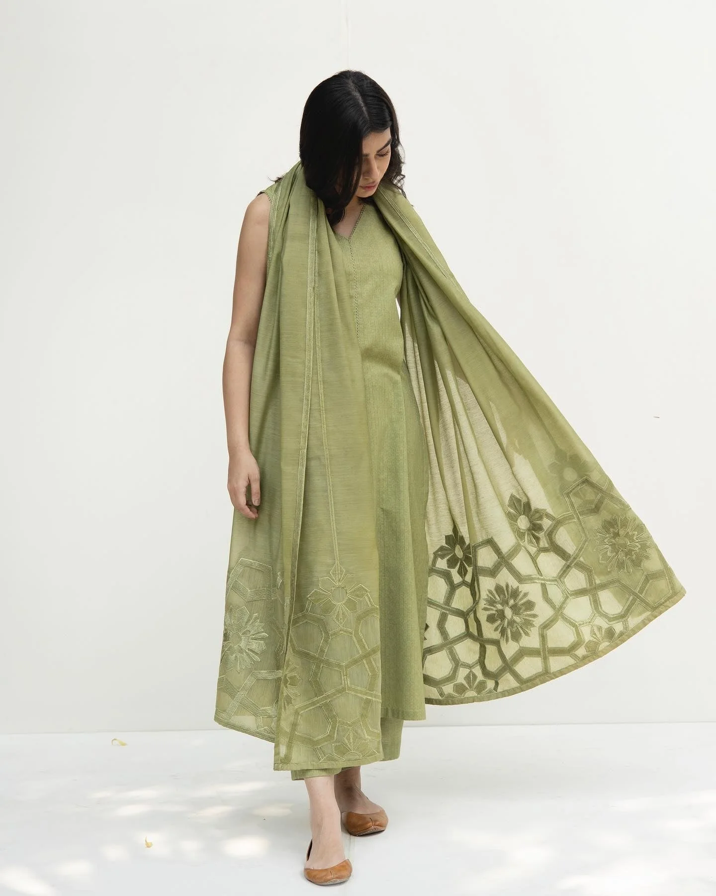 Zoya Lawn Shirt With Monar Embroidered Dupatta 3 Piece WC1015 - Image 3